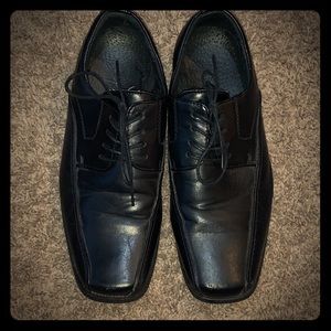 Men’s dress shoes